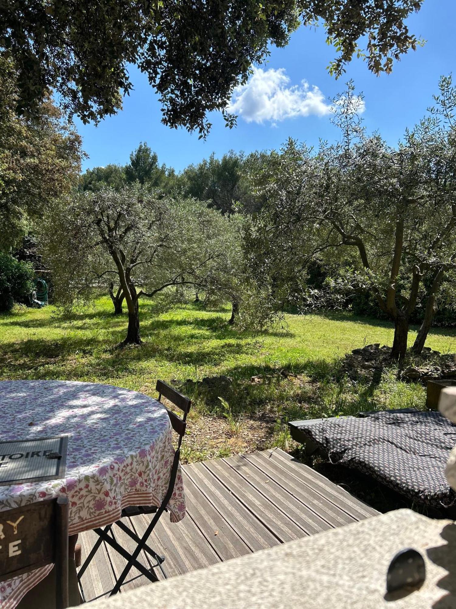 Les Cabanons Sainte Victoire Ξενοδοχείο Δωμάτιο φωτογραφία