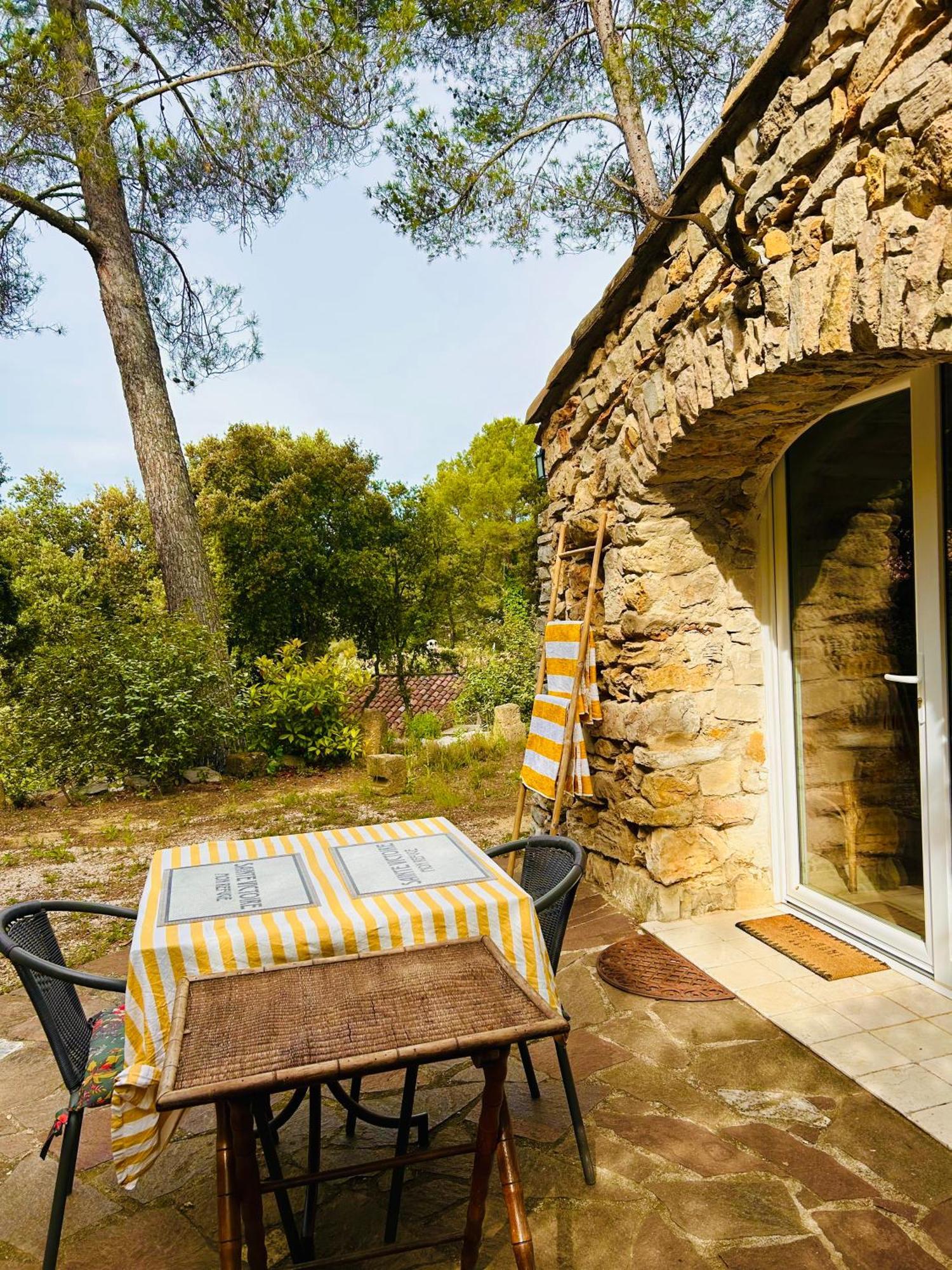Les Cabanons Sainte Victoire Ξενοδοχείο Εξωτερικό φωτογραφία